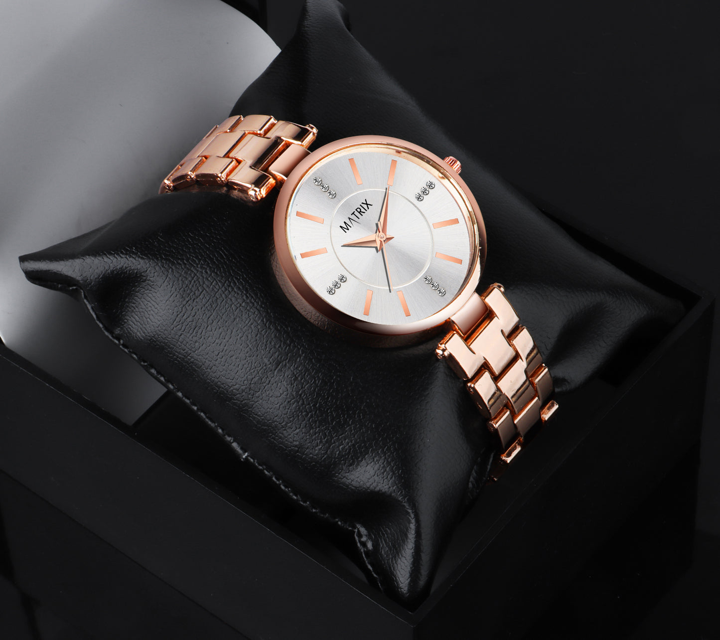 DAISY Stone Studded Bracelet Analog Watch for Women