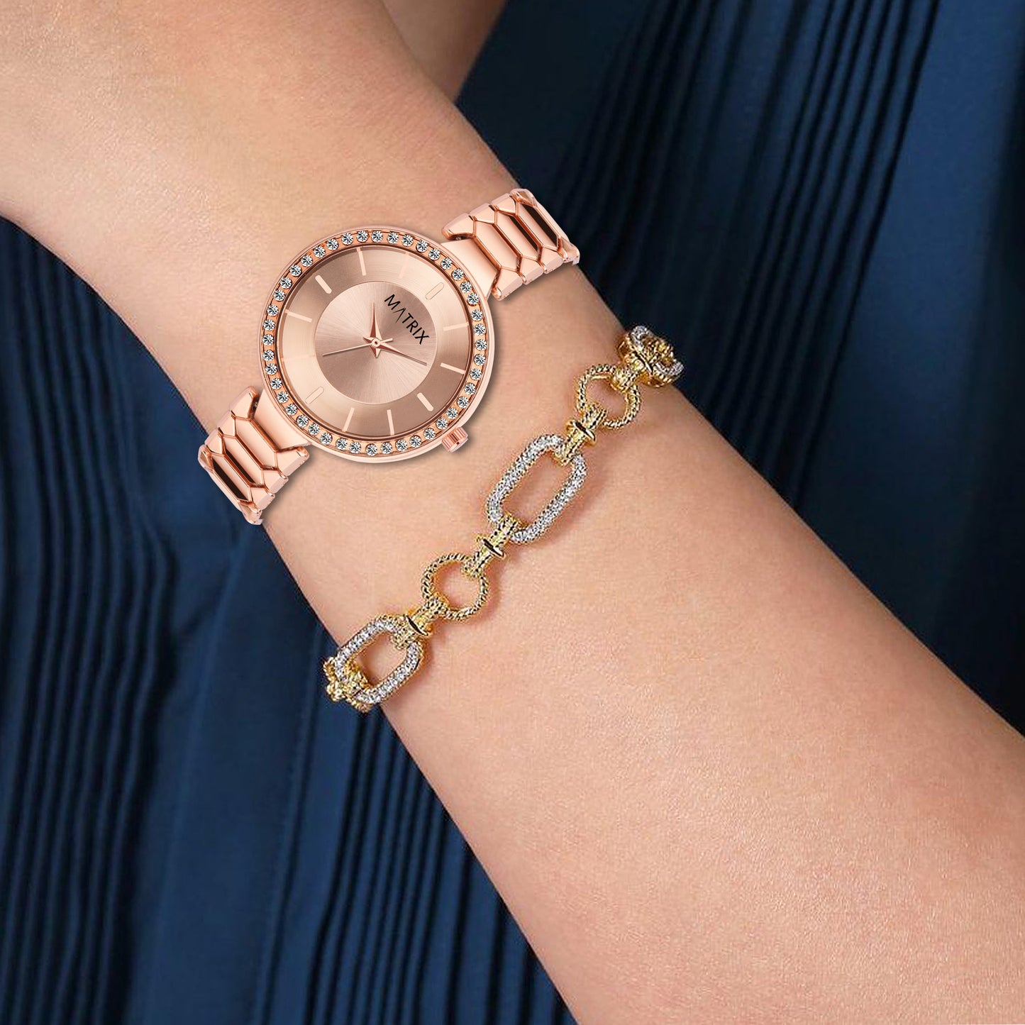 DAISY Stone Studded Bracelet Analog Watch for Women