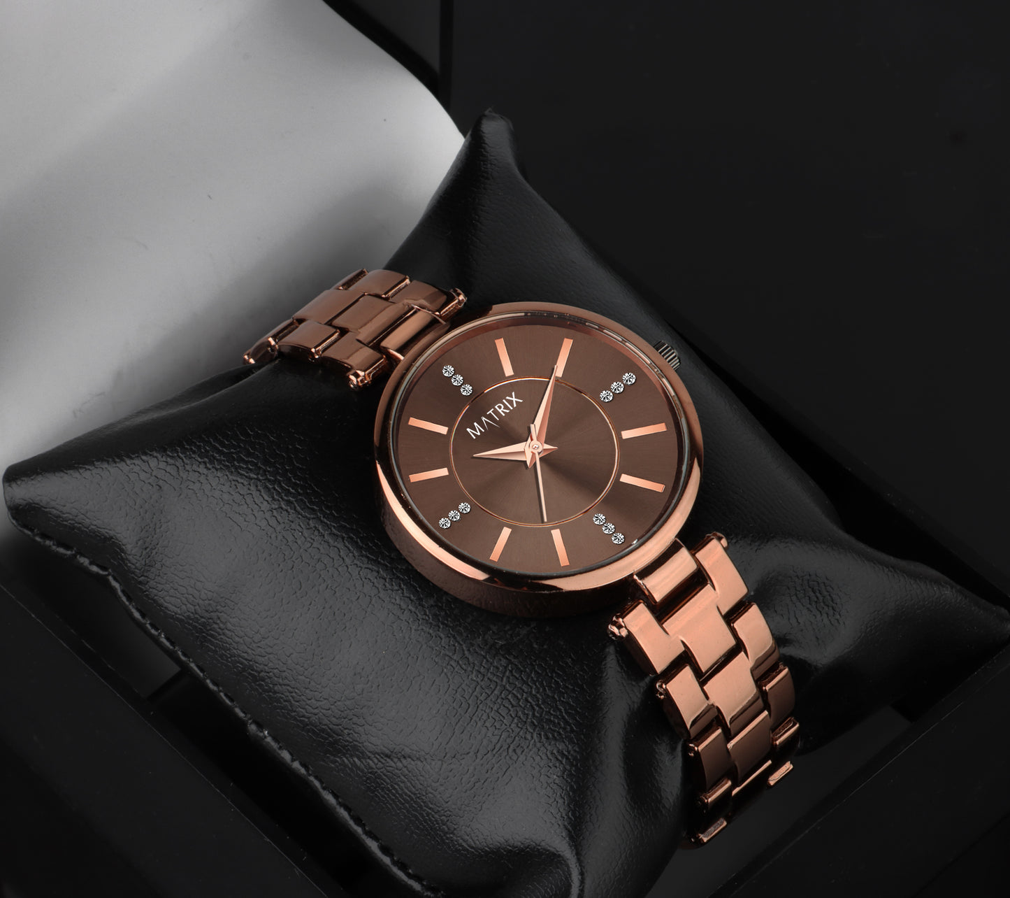 DAISY Stone Studded Bracelet Analog Watch for Women