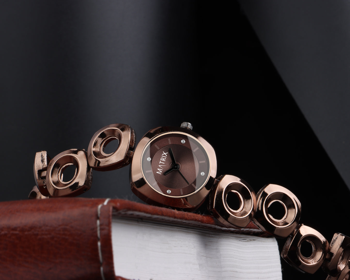 Matrix Timepiece Blush Collection | Designer Bracelet Chain Watch for Women