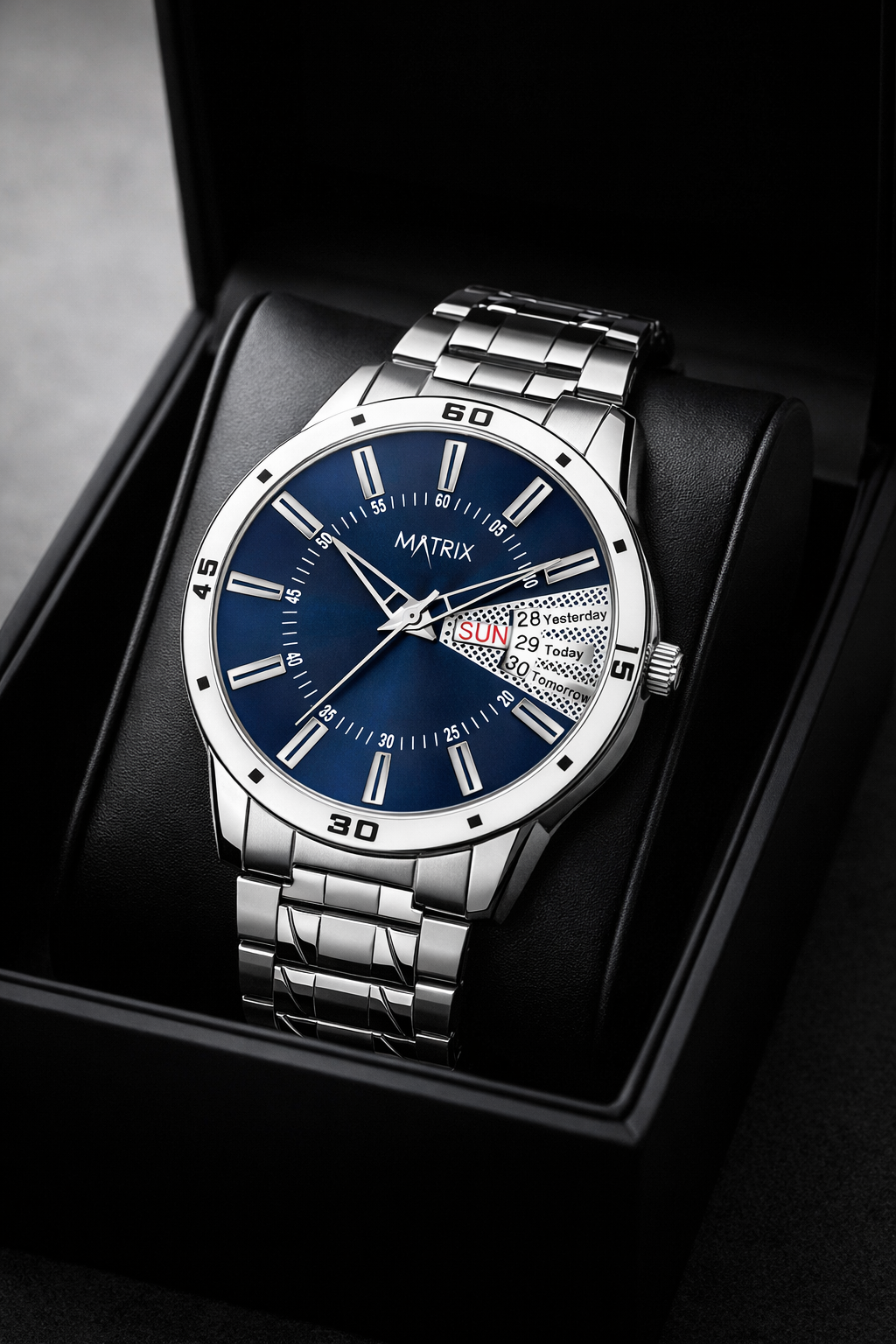 Matrix Antique 3.0 Day & Date With Stainless Steel Strap Analog Watch For Men